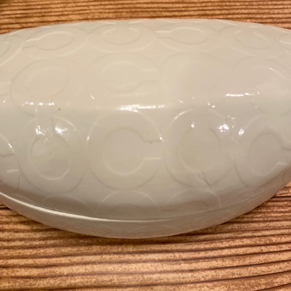 COACH Hard Sunglass Case - Picture 6 of 6